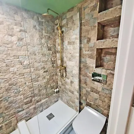 Avi Recharge Spot Apartment *
